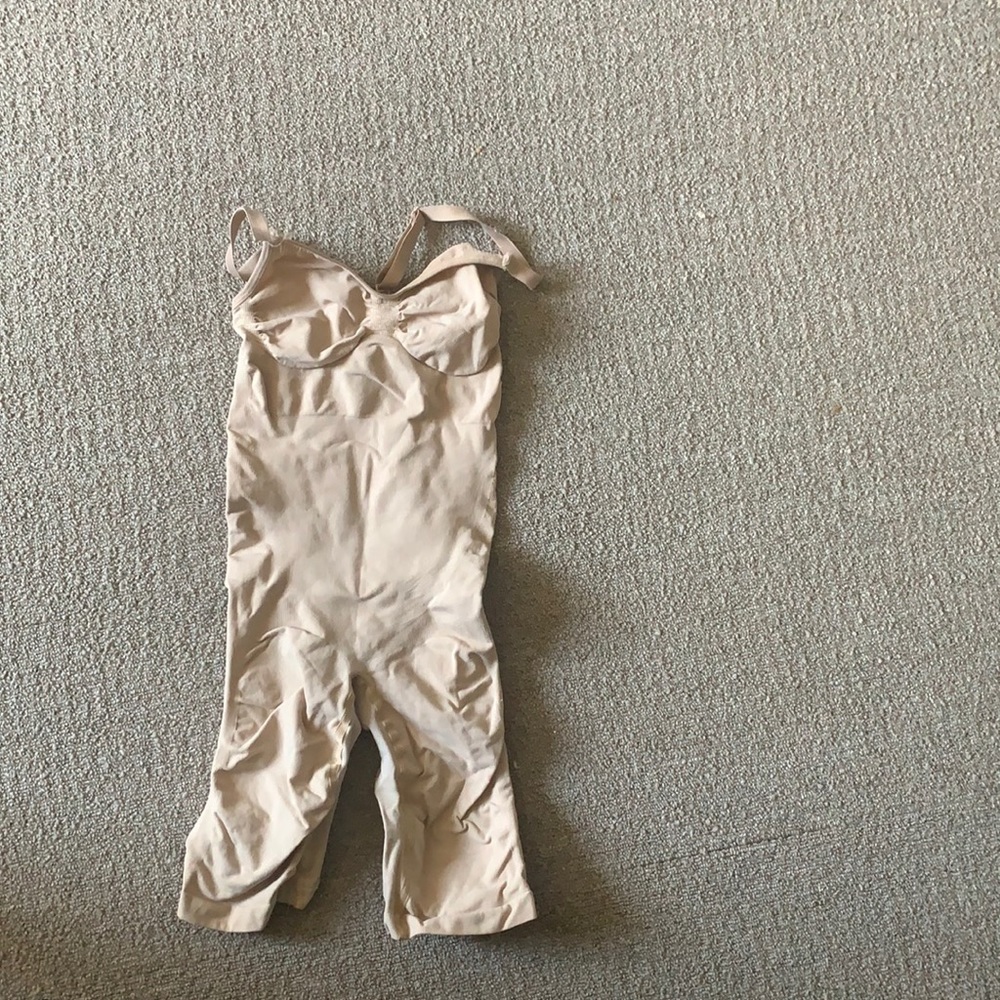 Skims Bodysuit in Ochre